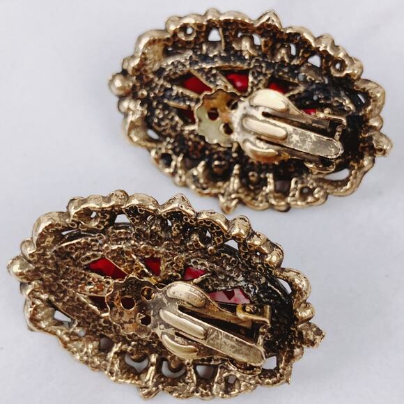 1960s Confetti Lucite Clip Earrings Red White Gold Tone Mid Century Jewelry - Picture 7 of 8